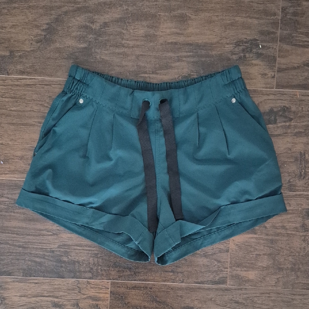 Lululemon Spring Breakaway Shorts